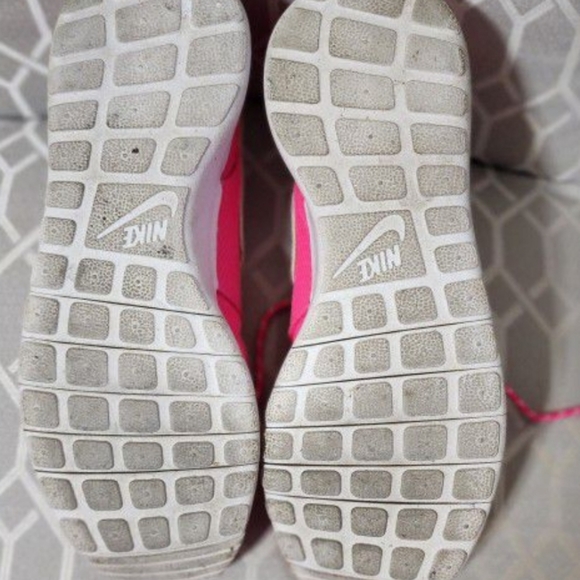 Nike Roshe Runs - Picture 3 of 9